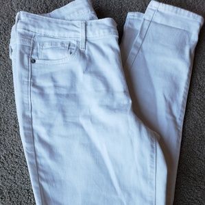 Size 8 long old navy skinny leg jeans